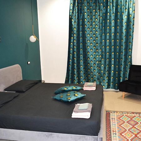 Civico 67 Apartment Palermo Bagian luar foto